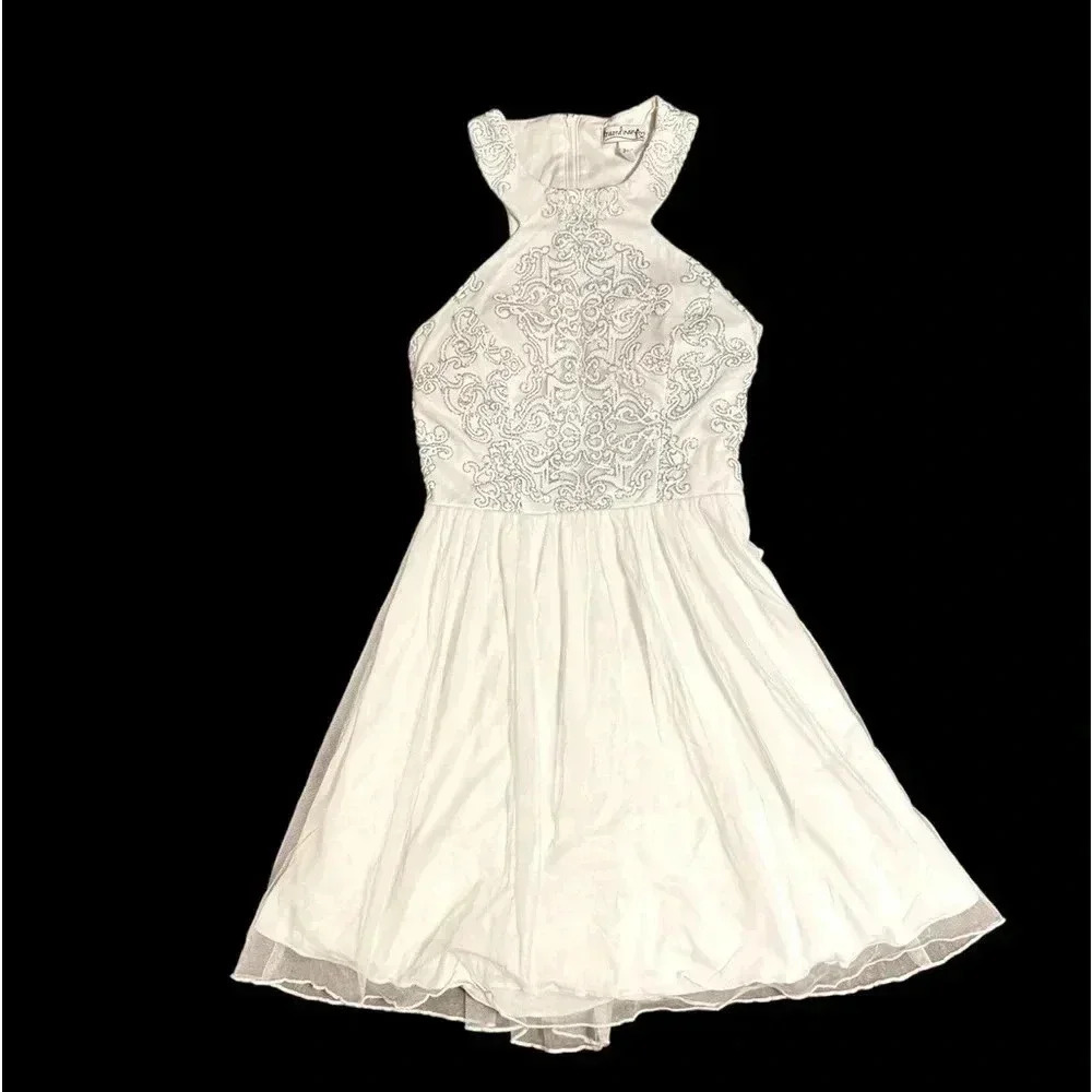 Xtraordinary prom,bridal dress size 3 NWT It’s a very pretty pure white … - Picture 2 of 6